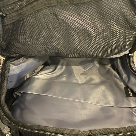 Swiss Gear Computer Backpack - Picture 5 of 9